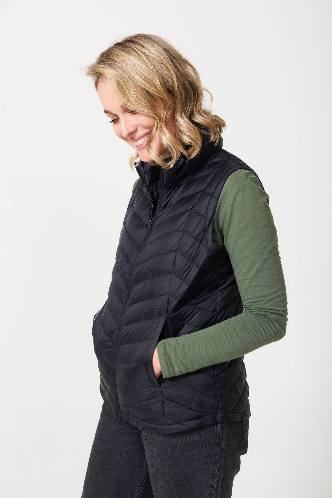 Midnight Classic Gilet™ — women’s classic sleeveless puffer vest in timeless midnight black, perfect for layering across seasons in Australia.